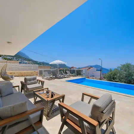Villa Lumiere 2 *